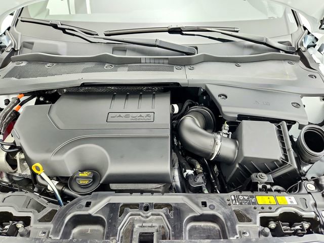 Certified 2024 Jaguar E-PACE R-Dynamic SE AWD/4WD image 31