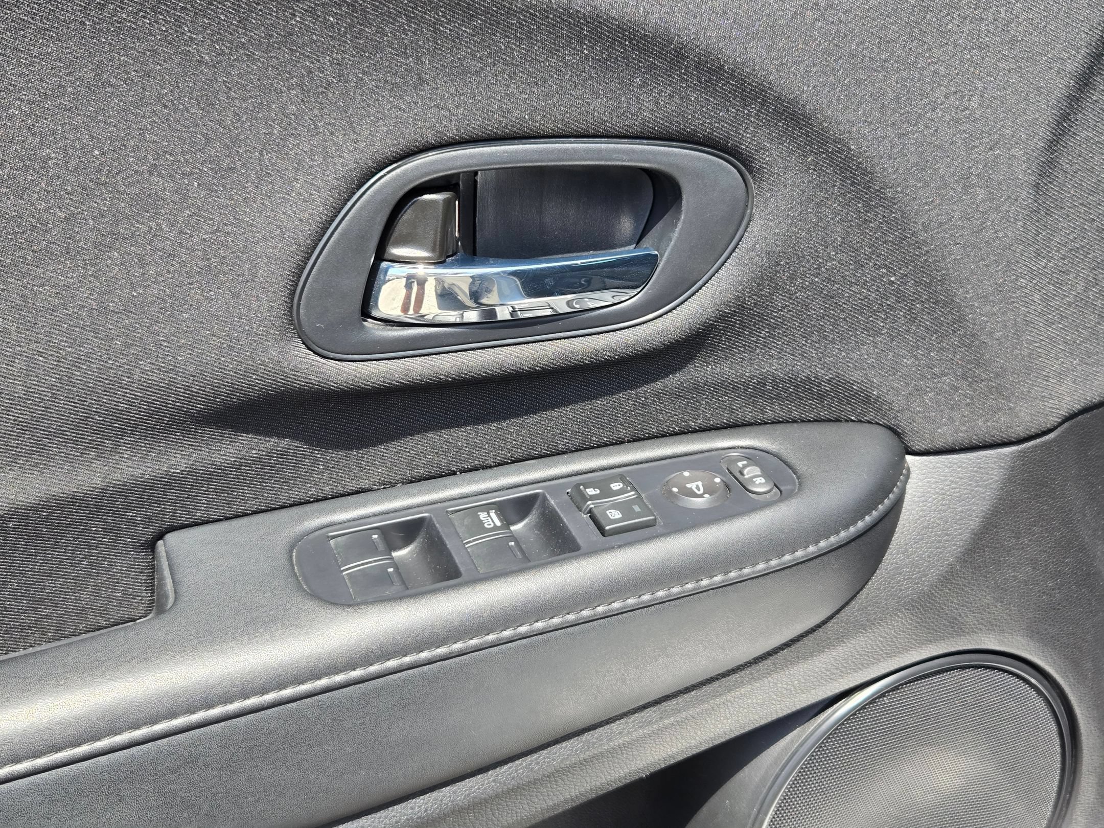 Used 2022 Honda HR-V Sport image 11