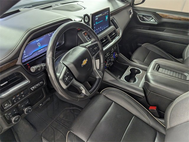 Used 2023 Chevrolet Suburban Premier image 10