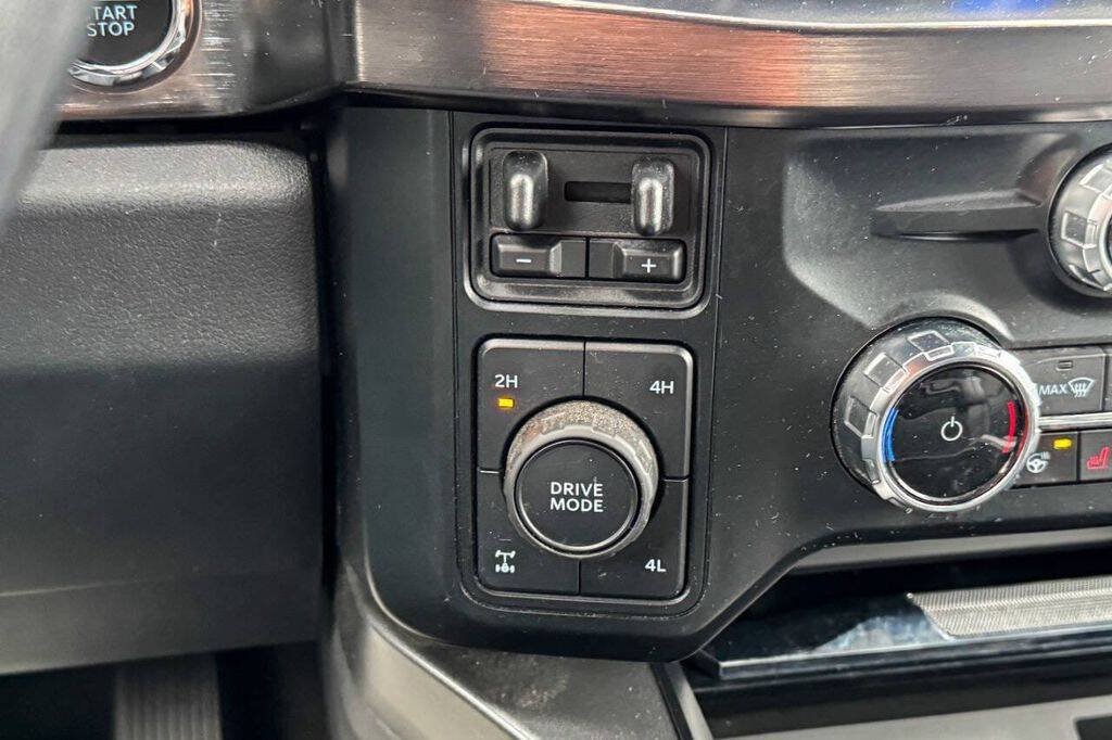 Used 2023 Ford F250 Lariat w/ Lariat Ultimate Package AWD/4WD image 41