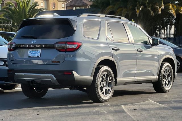 New 2026 Honda Pilot TrailSport image 3