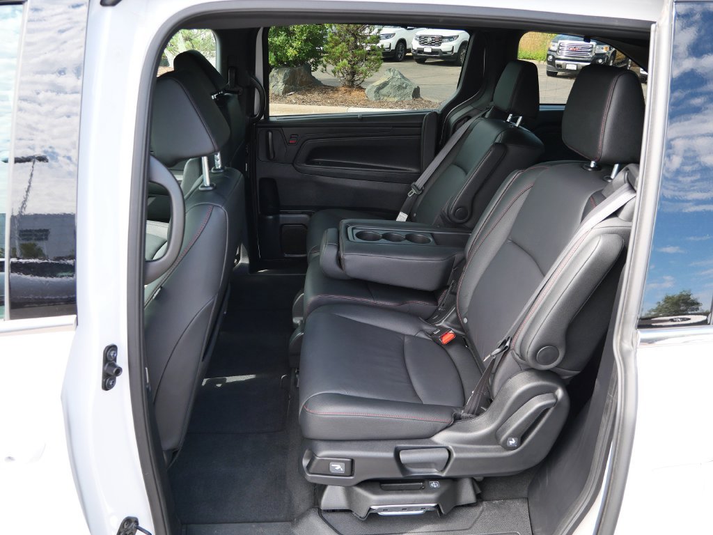 Used 2026 Honda Odyssey Sport-L image 11