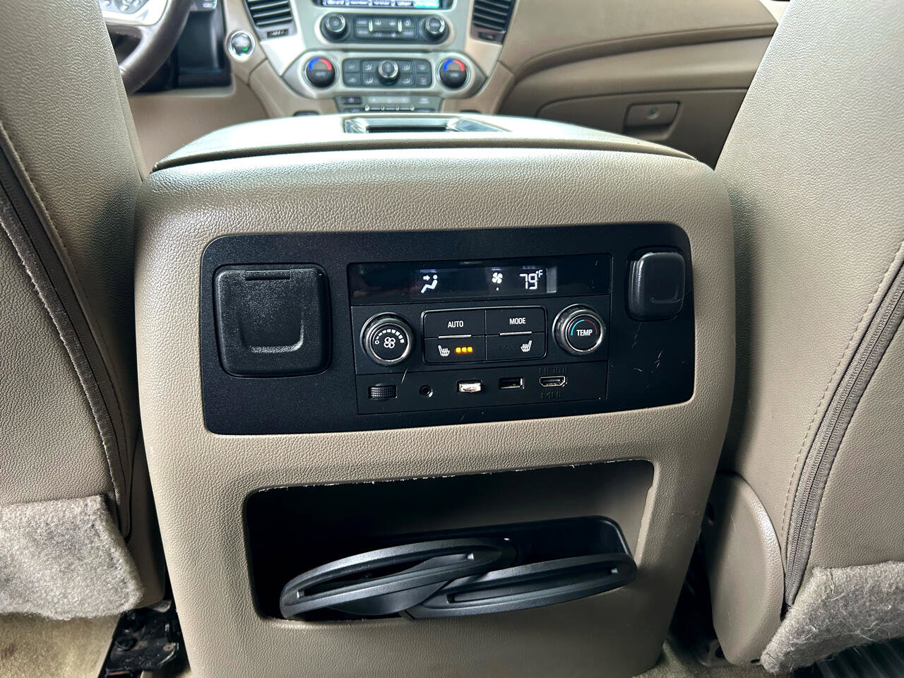 Used 2017 GMC Yukon SLT w/ Premium Edition image 24