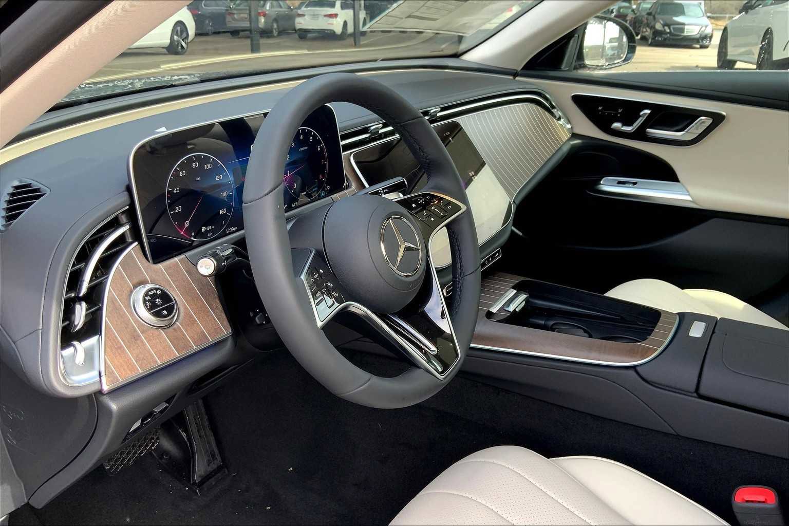 Used 2025 Mercedes-Benz E 350 Sedan image 9