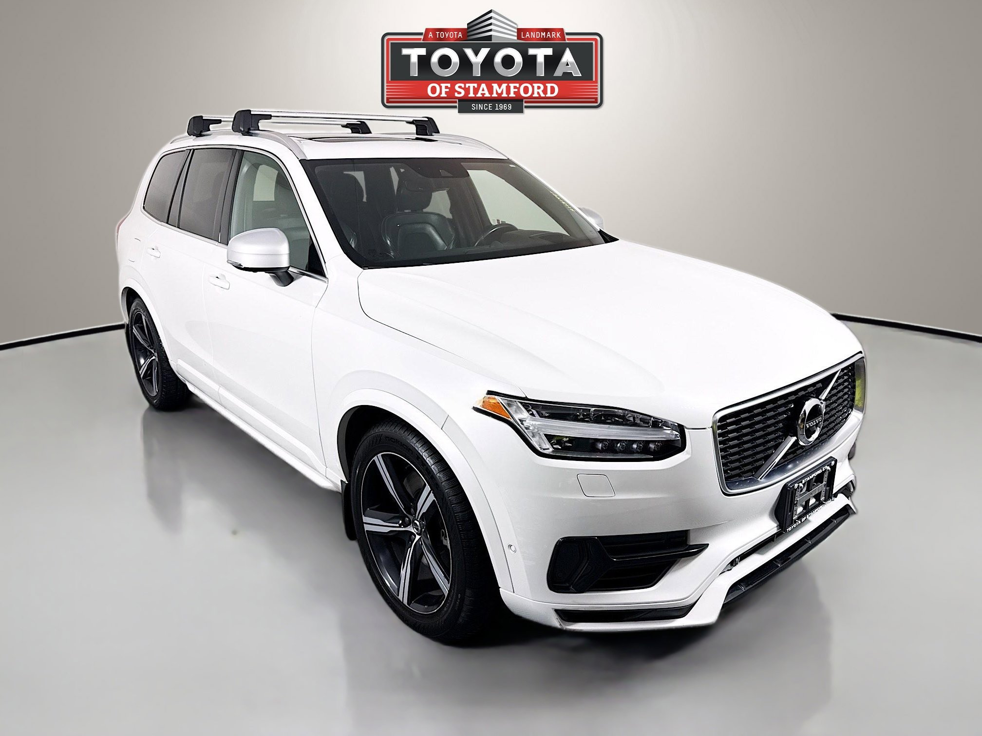Used 2017 Volvo XC90 T8 R-Design w/ Vision Package image 1