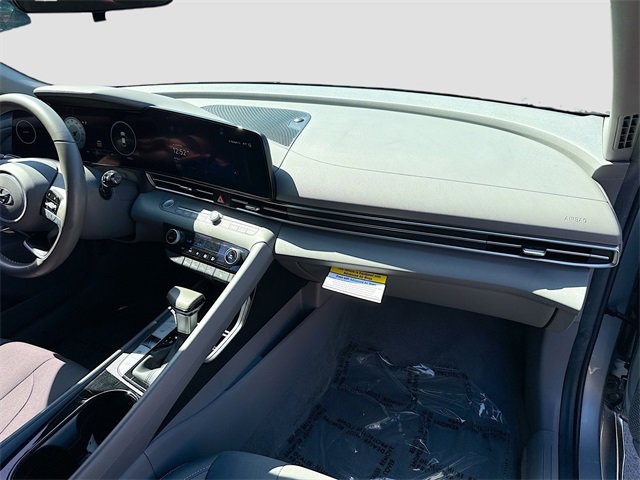 Used 2023 Hyundai Elantra SEL w/ Convenience Package image 27