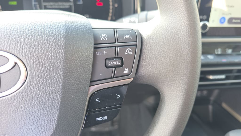 Used 2026 Toyota Camry LE image 34