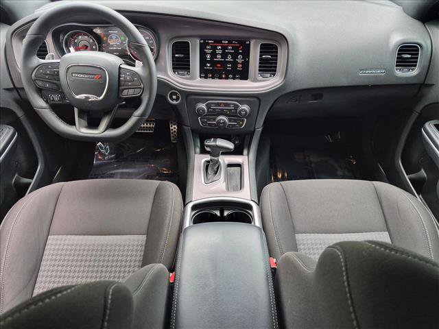 Used 2023 Dodge Charger R/T w/ Performance Handling Group RWD image 18