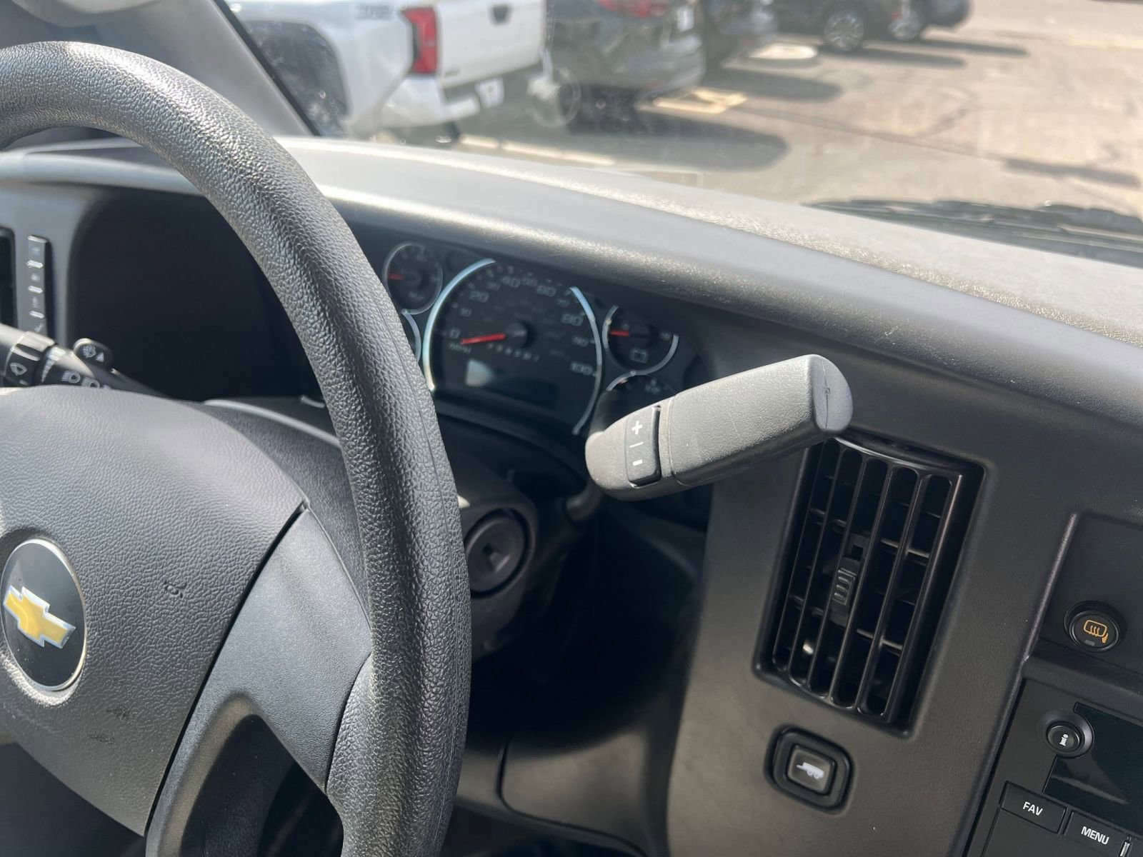 Used 2025 Chevrolet Express 3500 LT w/ LT Preferred Equipment Group image 42