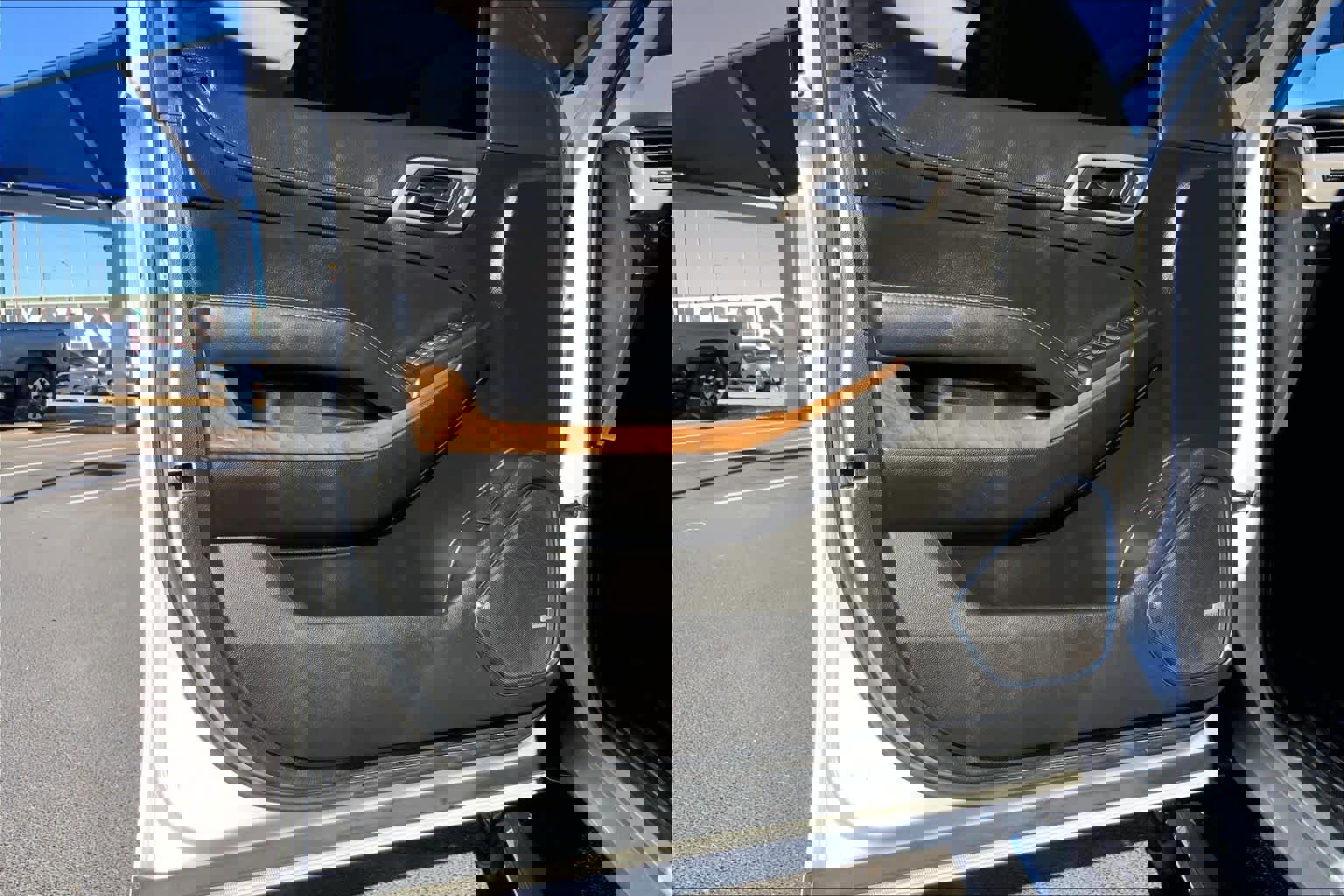 Used 2019 GMC Yukon XL Denali w/ Open Road Package image 21