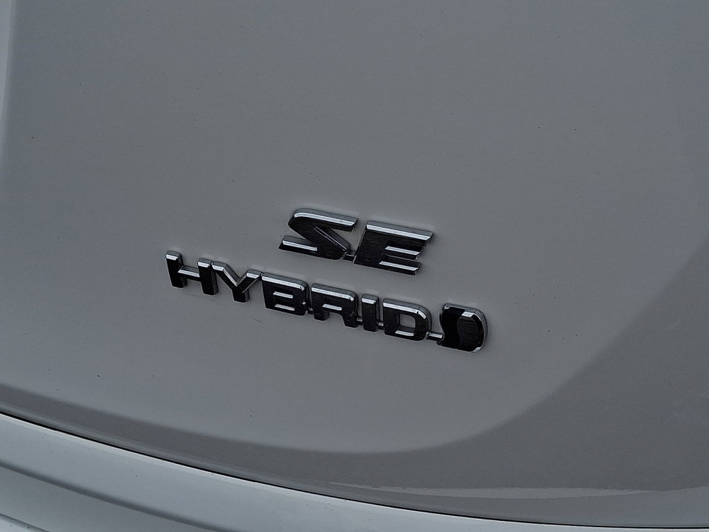 Used 2017 Toyota RAV4 SE AWD/4WD image 16