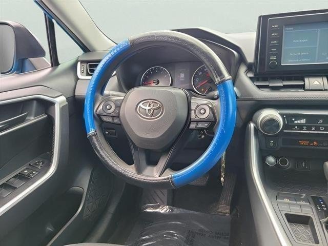 Used 2019 Toyota RAV4 LE FWD image 19