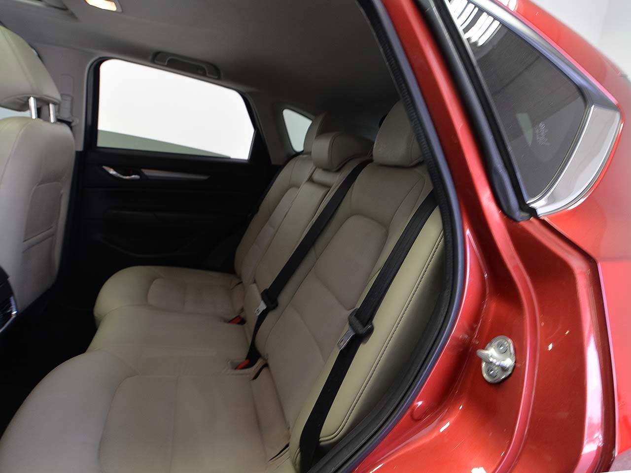 Used 2018 MAZDA CX-5 Touring w/ Preferred Equipment Package FWD image 12