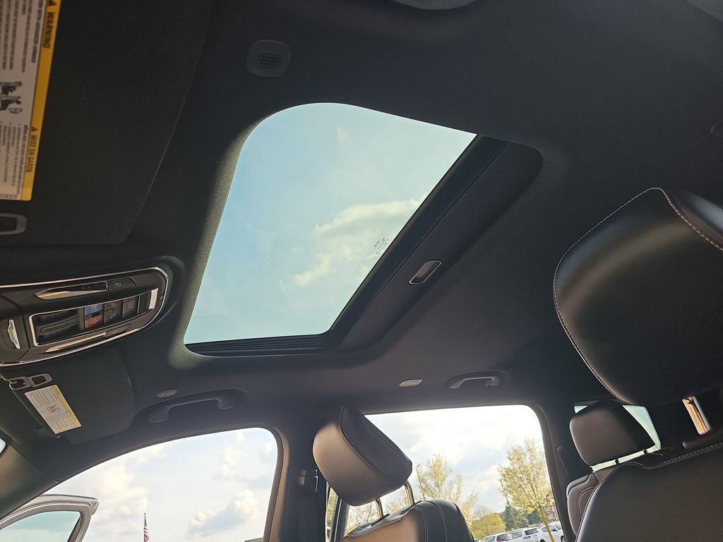 Certified 2023 Jeep Grand Cherokee L Laredo AWD/4WD image 32