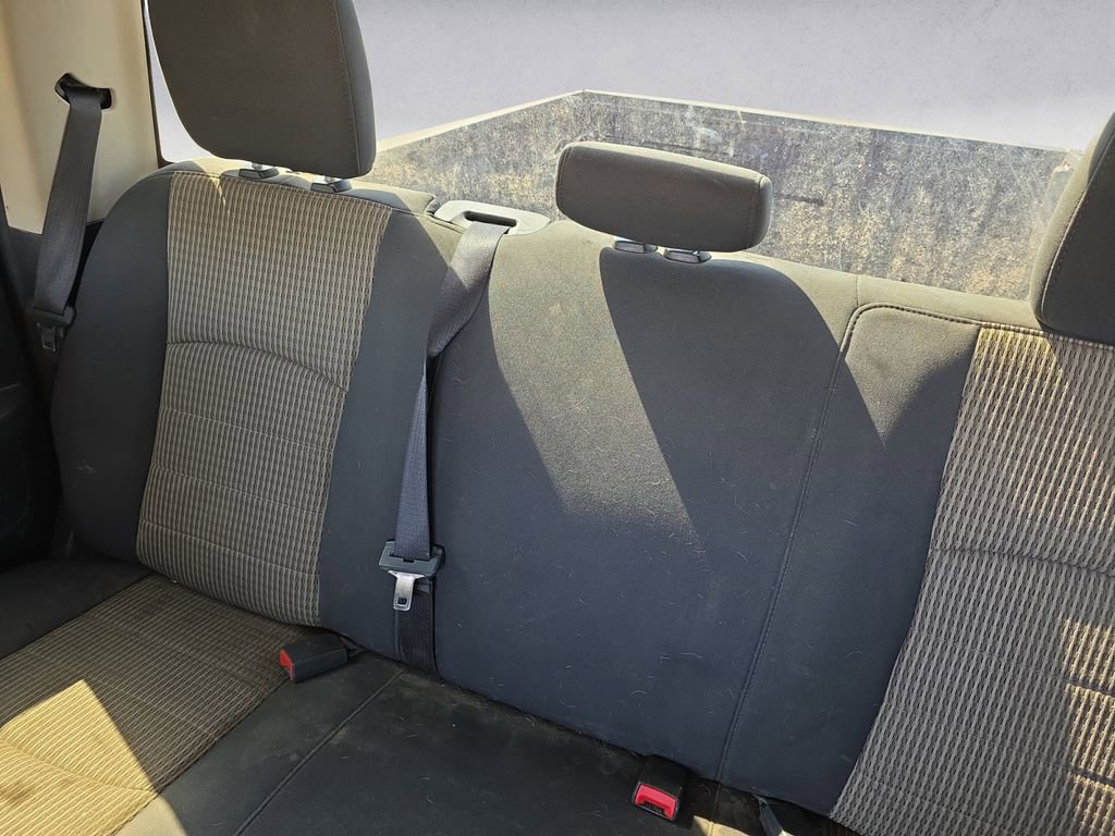 Used 2012 RAM 2500 ST w/ Chrome Appearance Group image 7