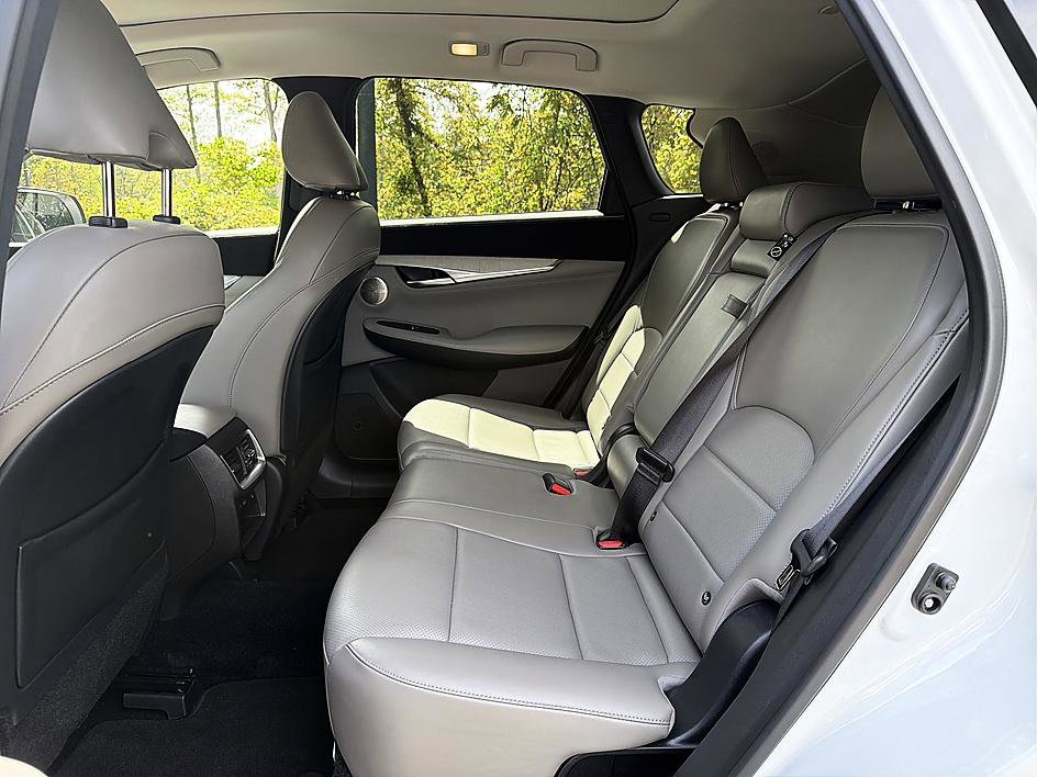 Certified 2024 INFINITI QX50 Sensory image 12