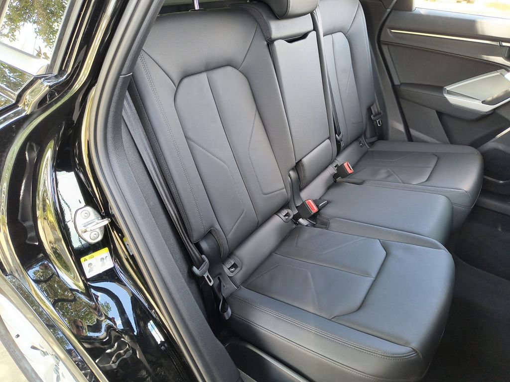Used 2025 Audi Q3 2.0T Premium w/ Convenience Package image 33
