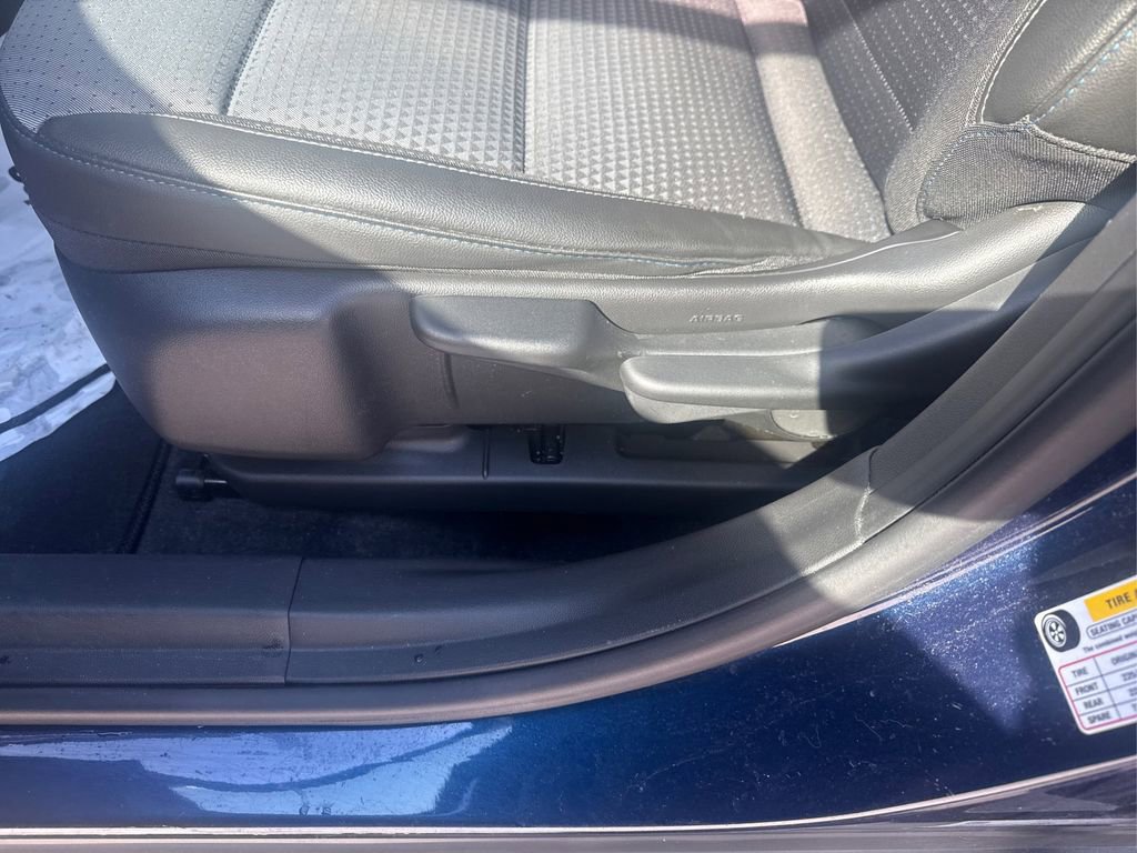 Used 2024 Chevrolet Trax LT w/ Sunroof Package FWD image 16