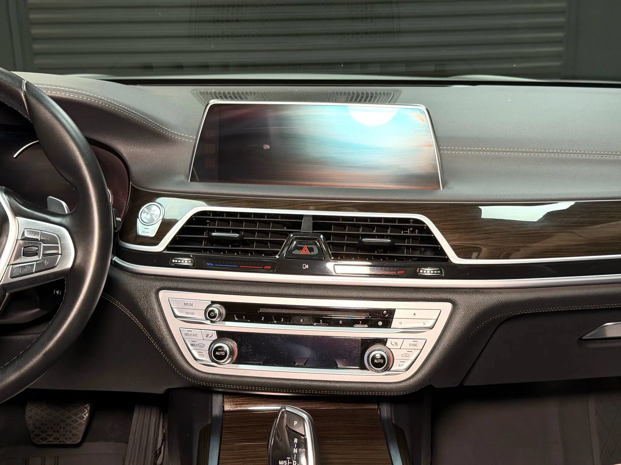 Used 2016 BMW 740i RWD image 26