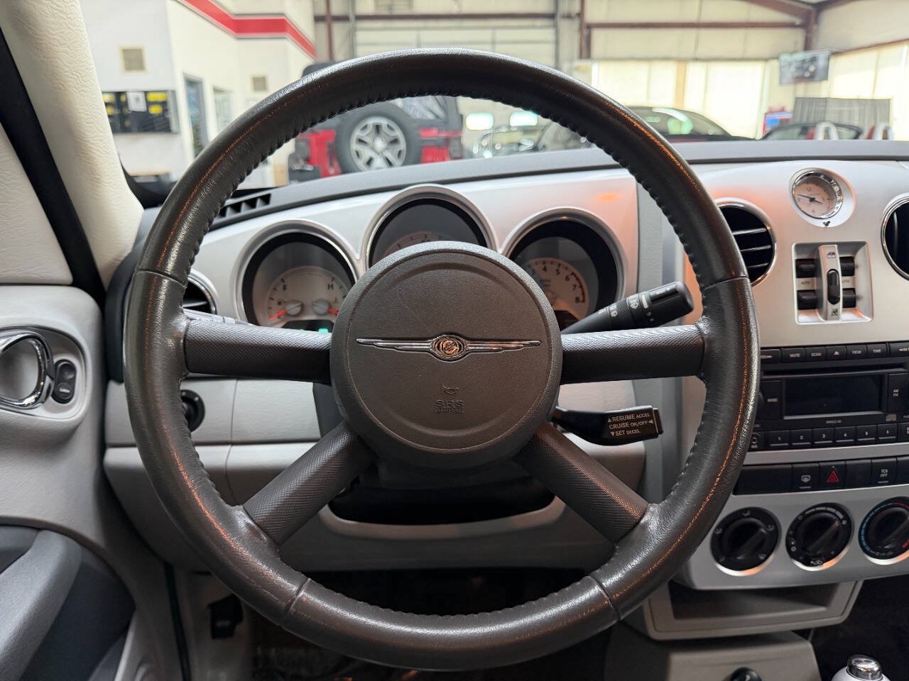 Used 2010 Chrysler PT Cruiser FWD image 22