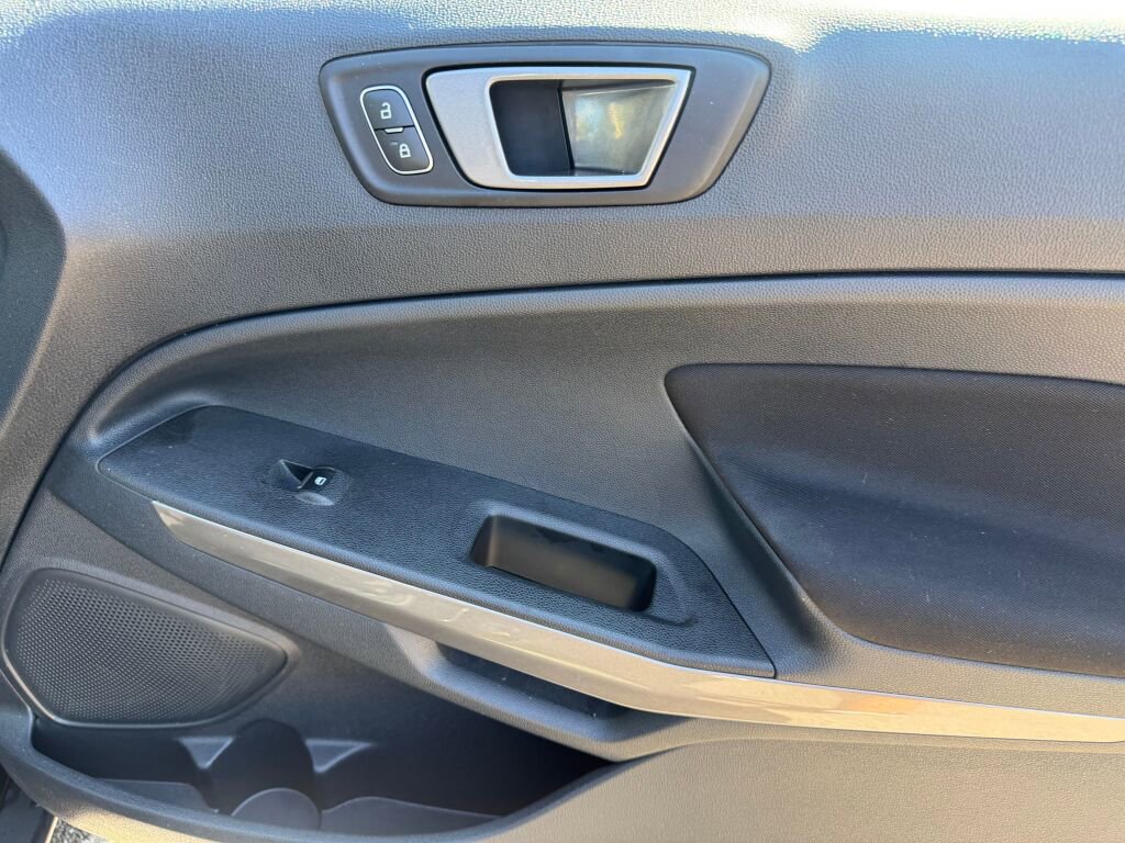 Certified 2020 Ford EcoSport SE image 21