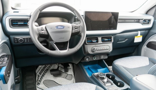 New 2025 Ford Maverick XLT w/ XLT Luxury Package image 8