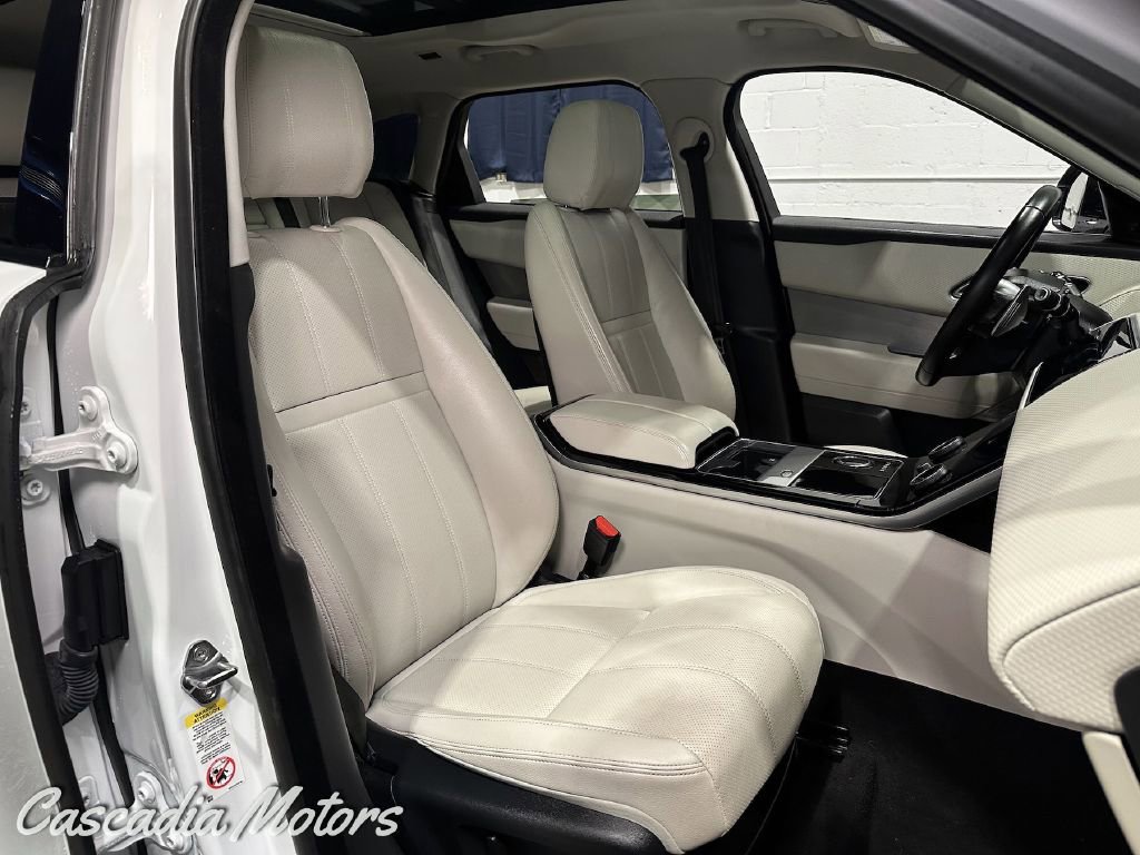 Used 2019 Land Rover Range Rover Velar R-Dynamic SE image 12