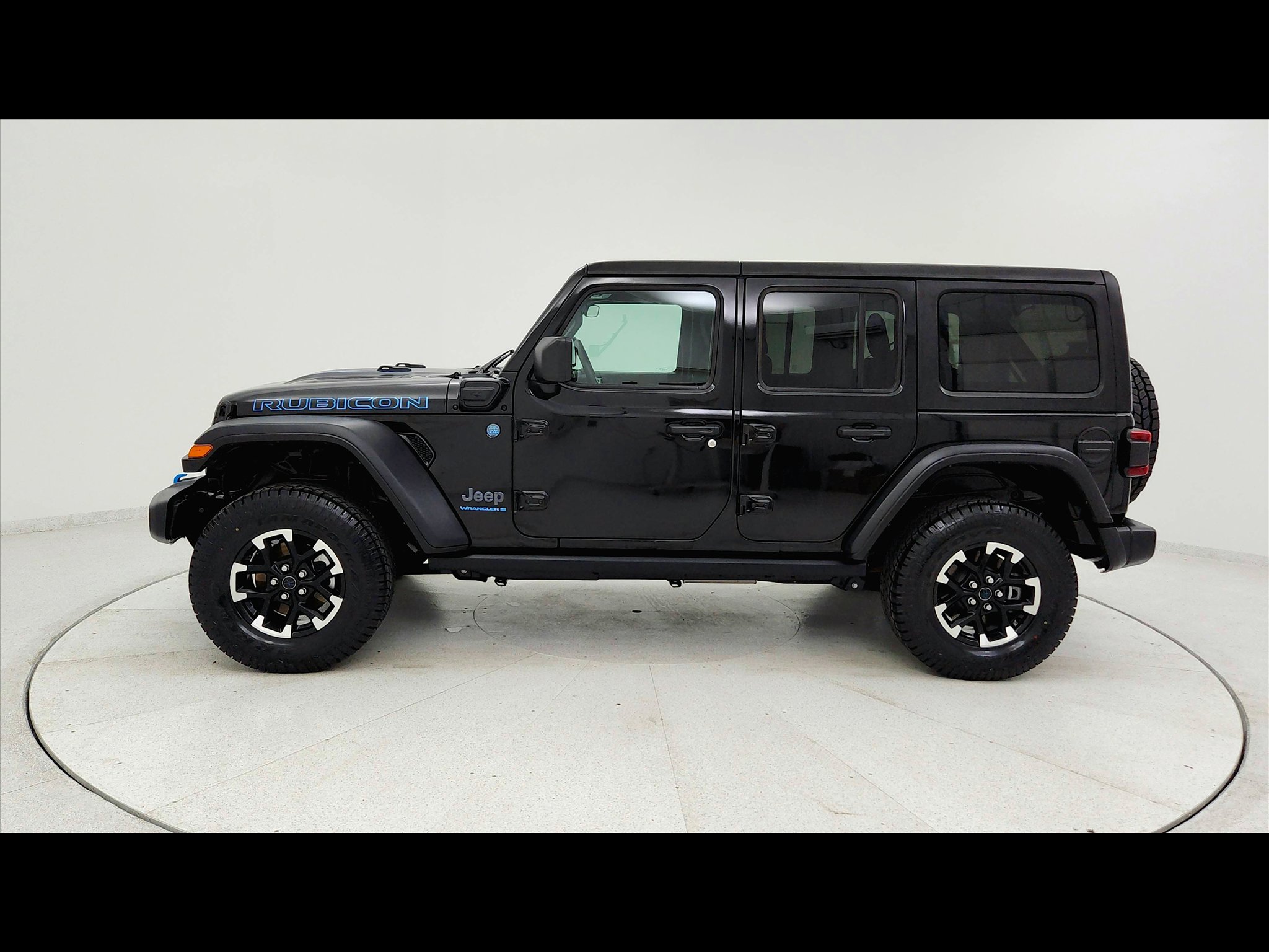 Used 2024 Jeep Wrangler Unlimited Rubicon 4xe image 1