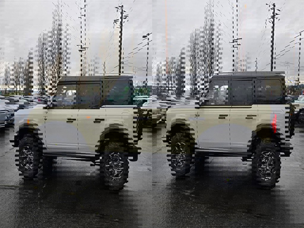 New 2025 Ford Bronco Badlands image 8