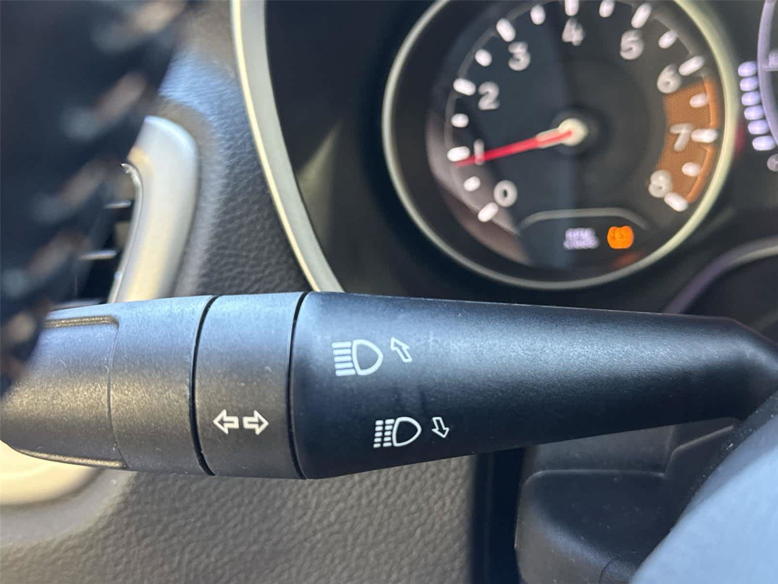 Used 2019 Jeep Compass Latitude w/ Cold Weather Group AWD/4WD image 25