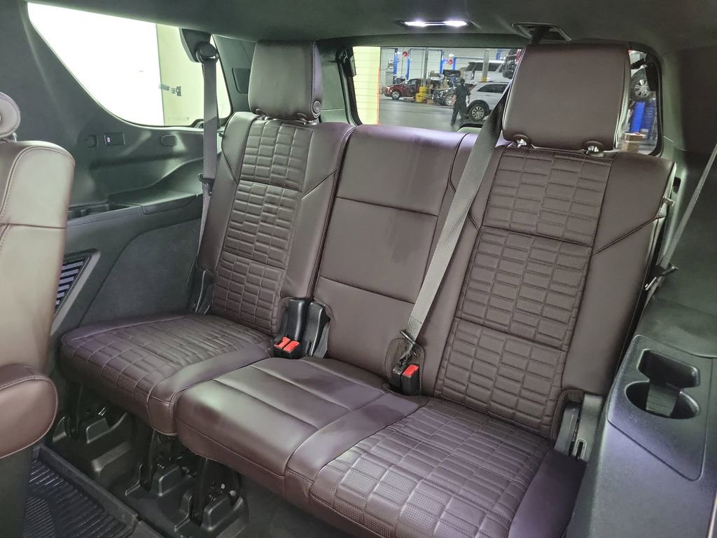 Certified 2021 Cadillac Escalade Sport Platinum w/ Heavy-Duty Trailer Package image 9