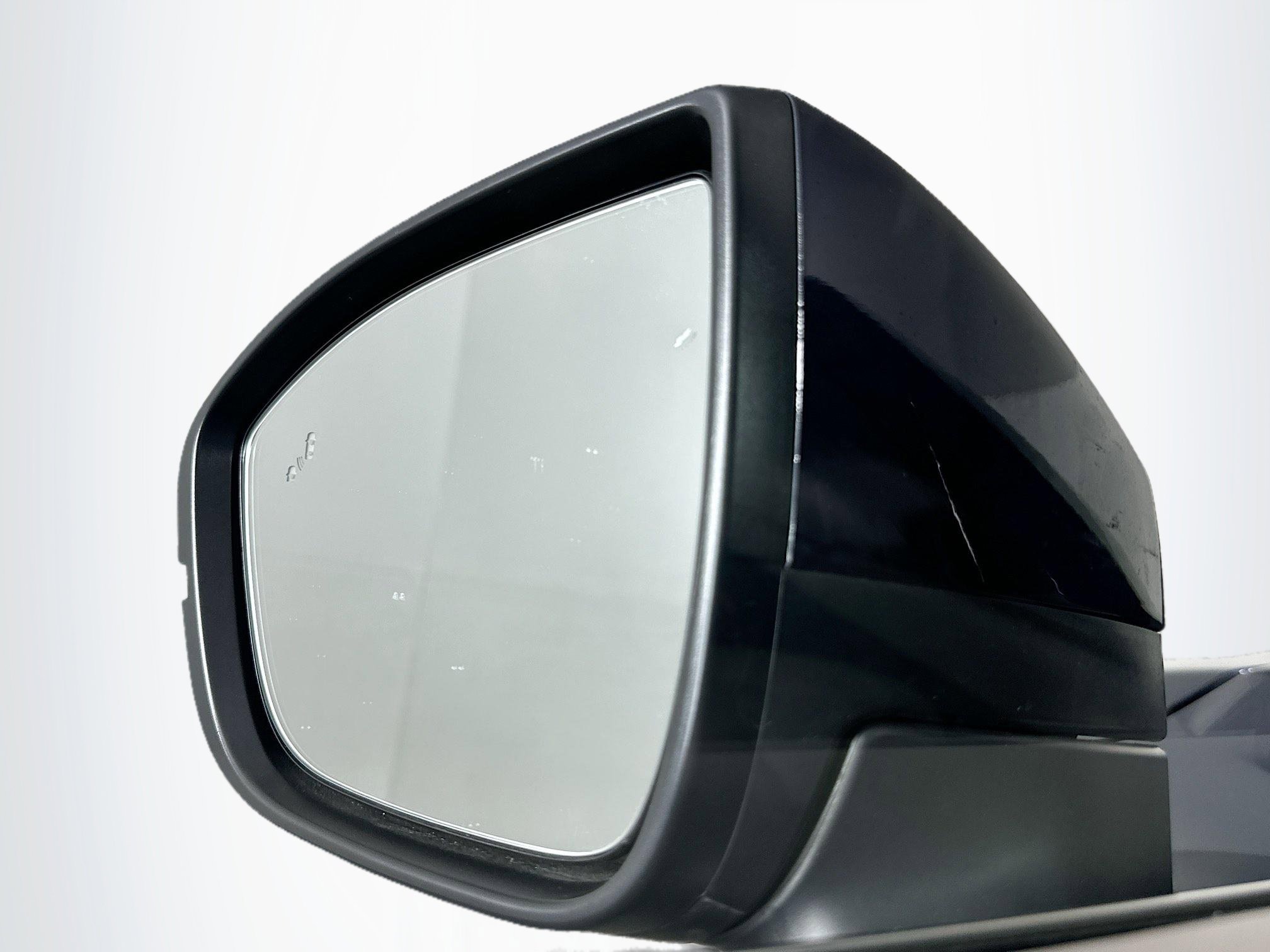 Used 2024 Nissan Pathfinder SV image 16