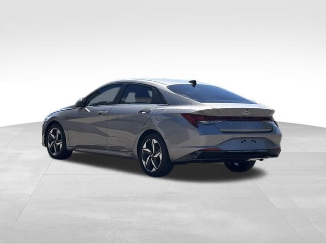 Used 2023 Hyundai Elantra Limited FWD image 7