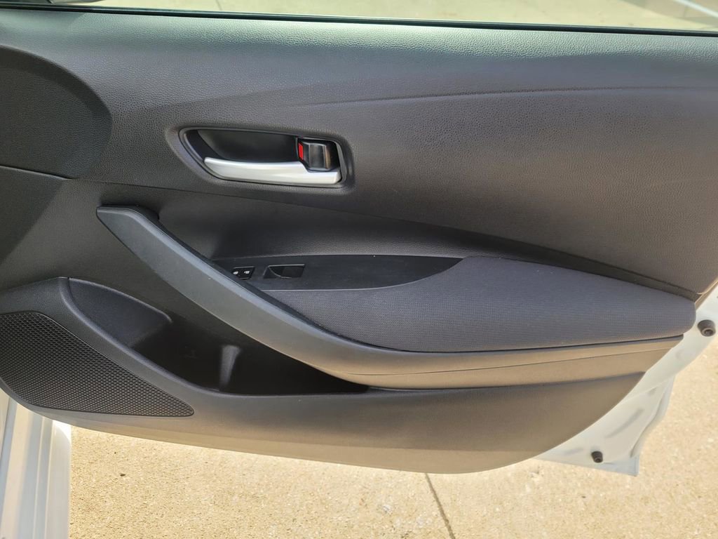 Used 2020 Toyota Corolla LE image 7