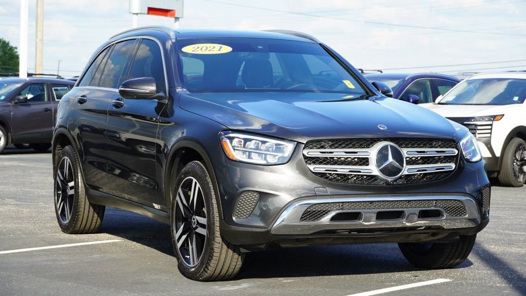 Used 2021 Mercedes-Benz GLC 300 image 2