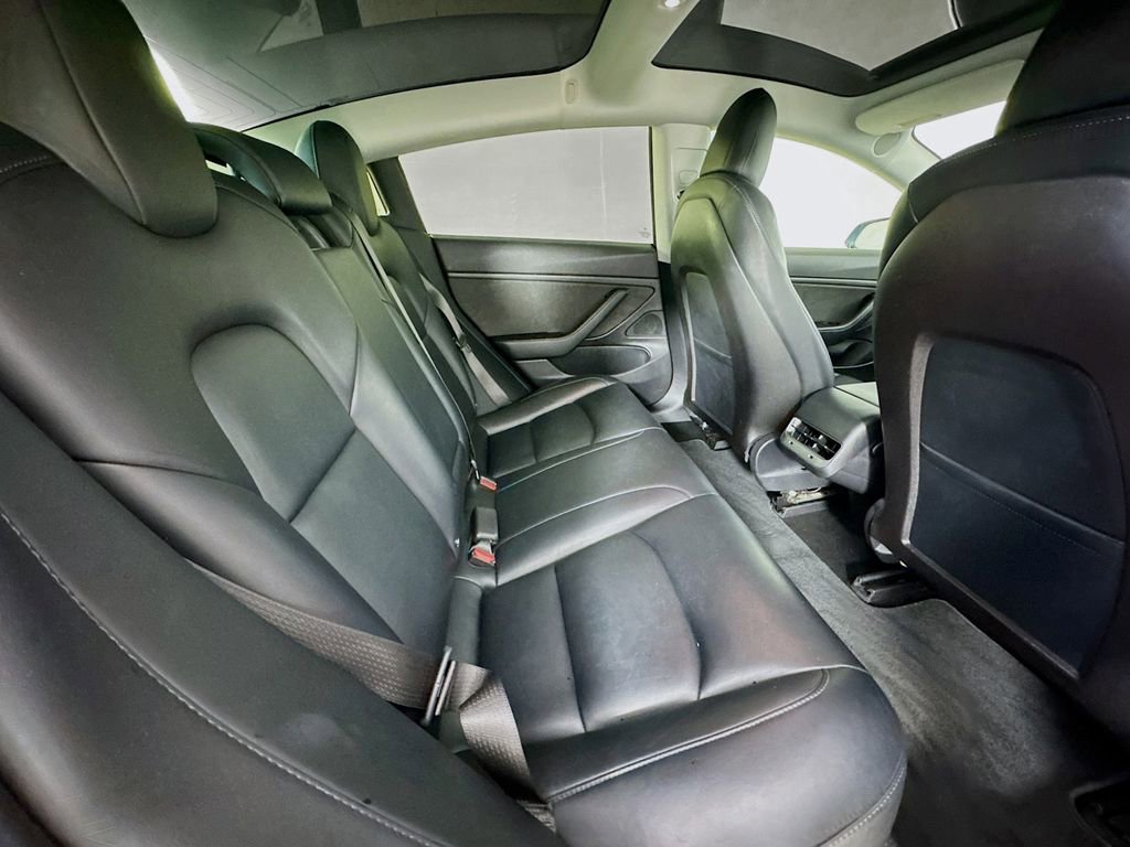 Used 2018 Tesla Model 3 Long Range AWD/4WD image 34
