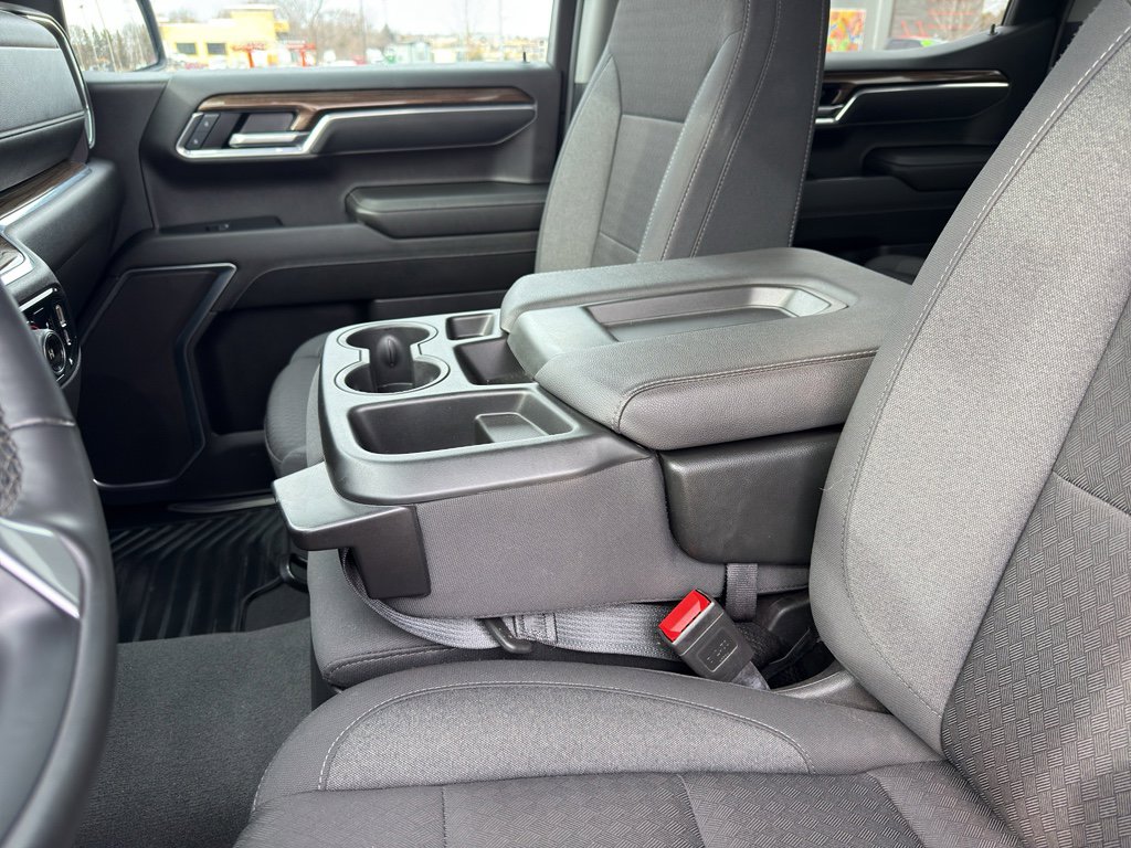 Used 2025 Chevrolet Silverado 1500 LT image 16
