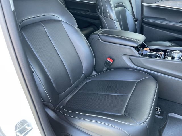 Used 2023 Jeep Grand Cherokee L Limited w/ Luxury Tech Group II image 25