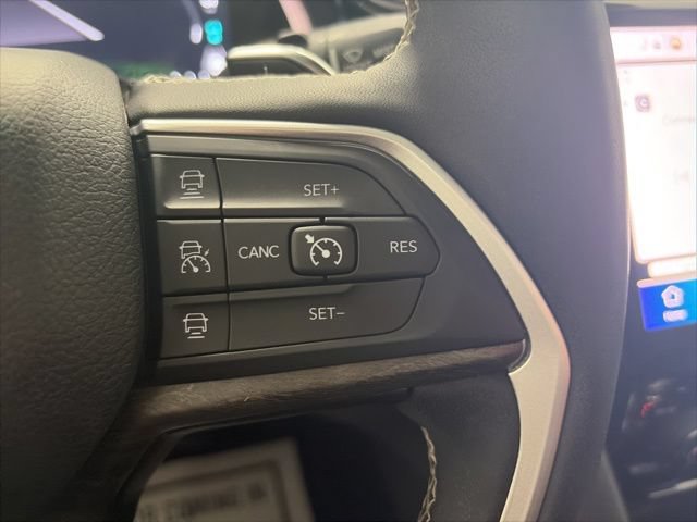 Used 2023 Jeep Grand Cherokee 4WD 4xe image 23