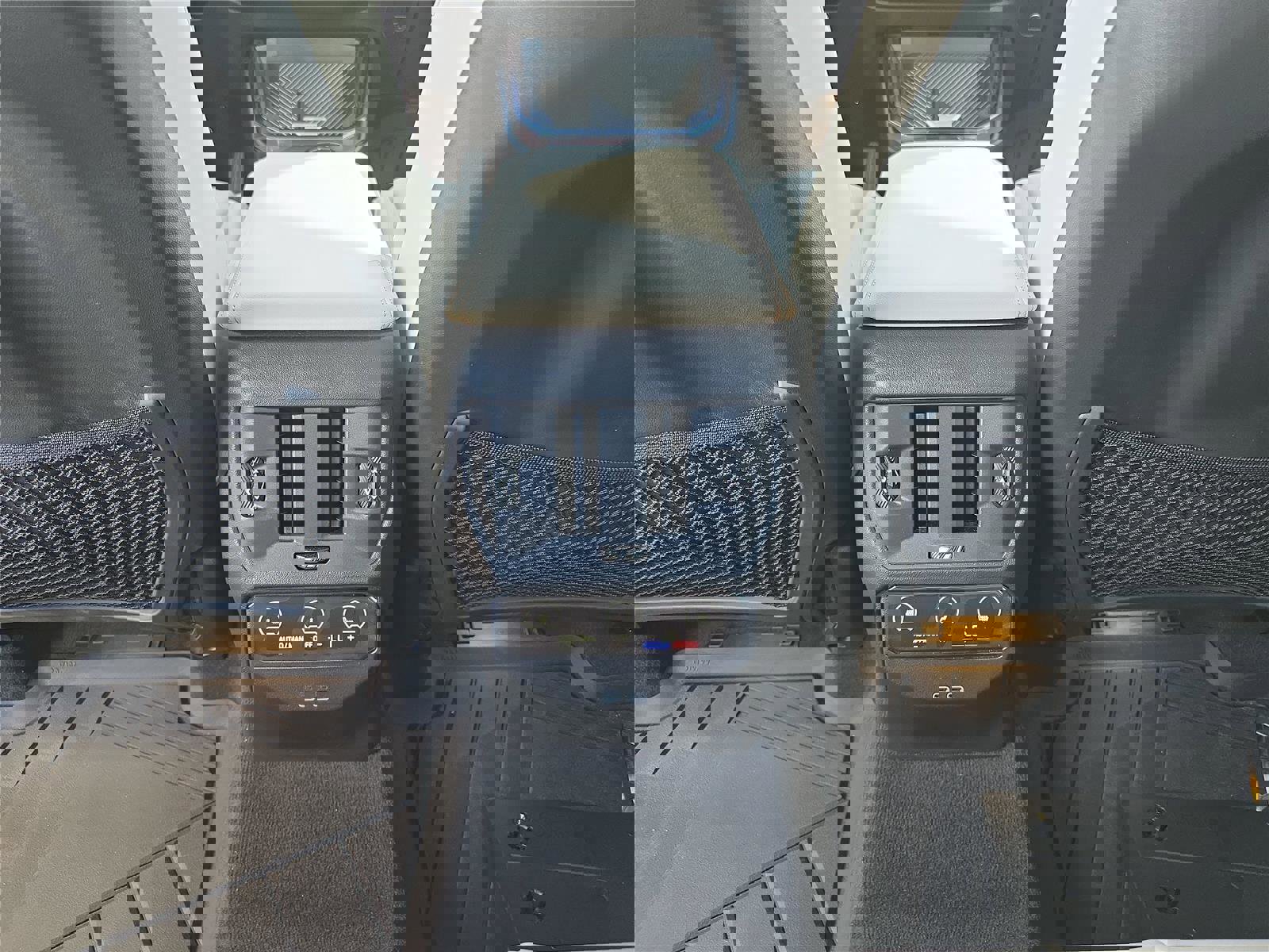 Used 2025 BMW X3 xDrive30i w/ Convenience Package image 19