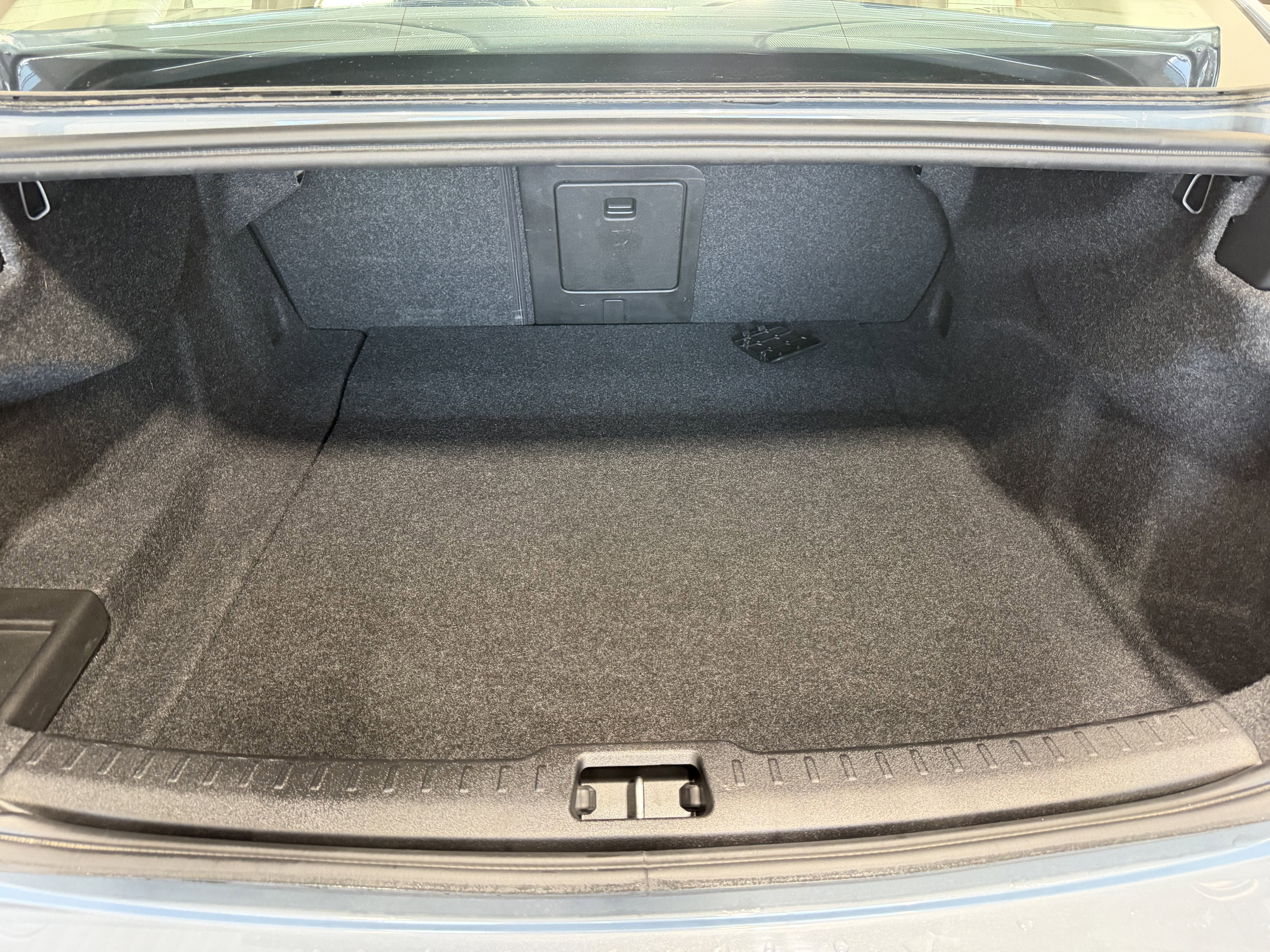 Used 2024 Volvo S60 B5 Core image 30