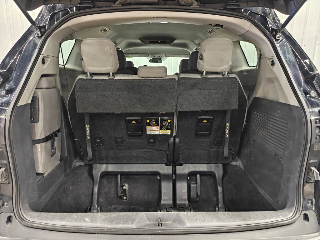 Used 2021 Toyota Sienna LE FWD image 31