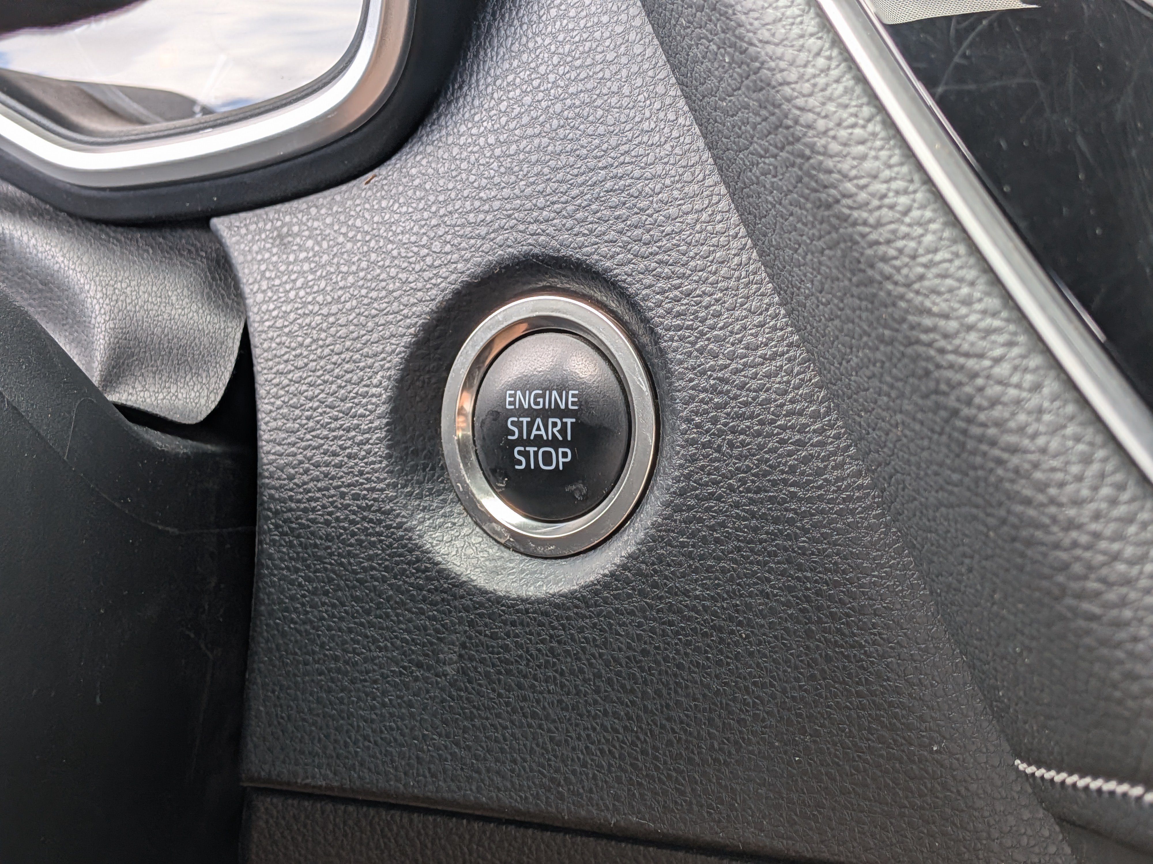 Used 2025 Toyota Corolla SE FWD image 29