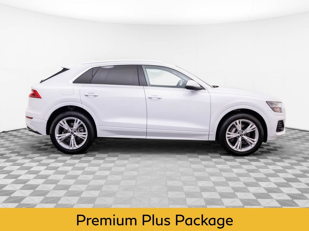 Used 2023 Audi Q8 Premium Plus AWD/4WD image 7
