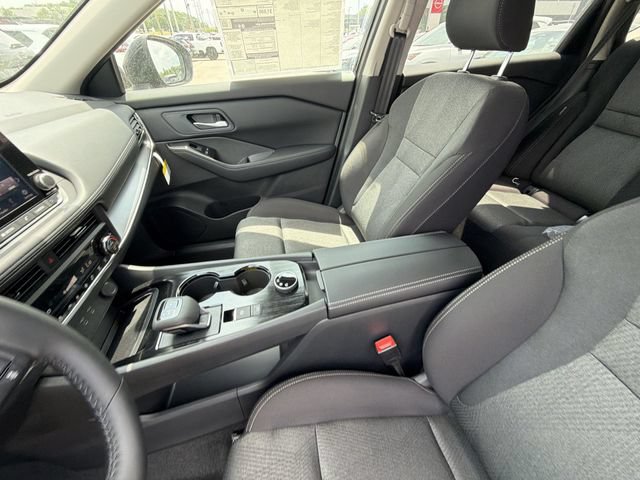 New 2026 Nissan Rogue SV w/ Cold Weather Package AWD/4WD image 17