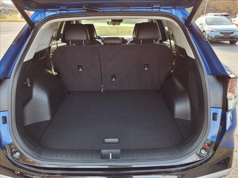 Used 2025 Kia Sportage SX image 25