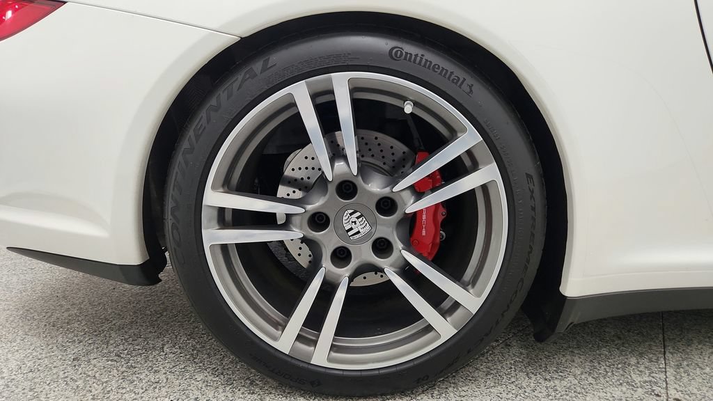 Used 2012 Porsche 911 Carrera 4S AWD/4WD image 32
