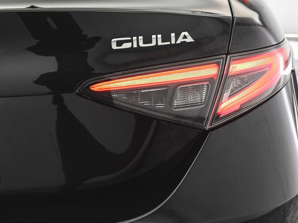 Used 2024 Alfa Romeo Giulia Veloce image 43