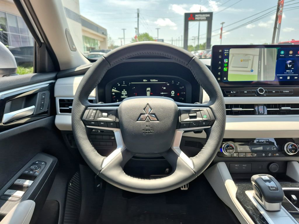 Used 2025 Mitsubishi Outlander SEL FWD image 25