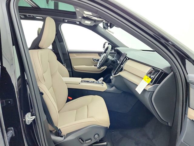 New 2026 Volvo XC90 B5 Plus w/ Protection Package image 18